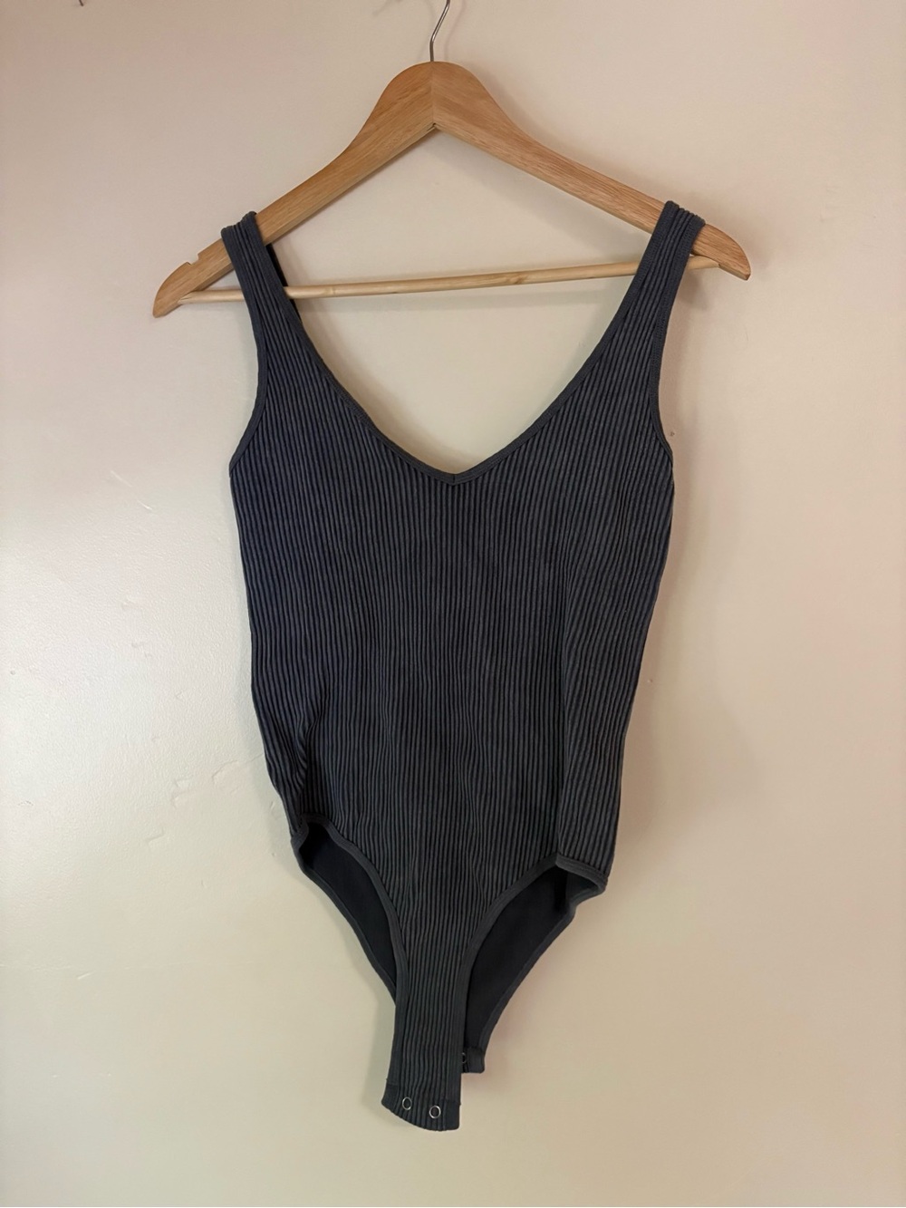 AURA Soft Ribbed Gray Bodysuit Athleisure One-Piece Size M/L Quiet Luxury